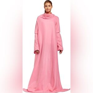 ⭐️ Snuggie - Cozy Pink Fleece Blanket with Sleeves